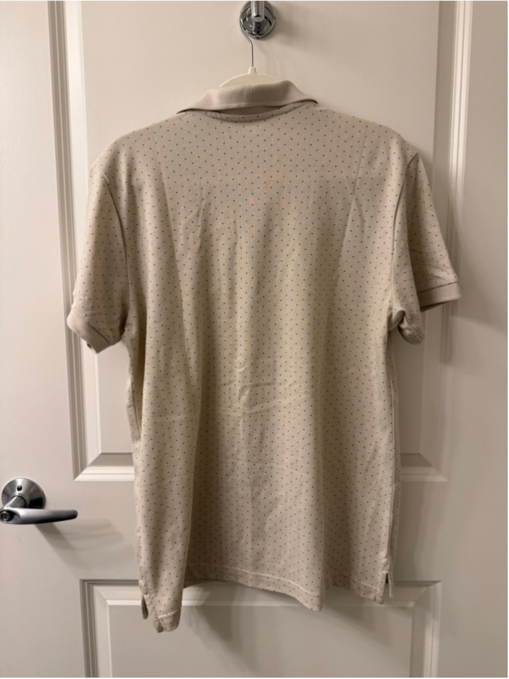 Men's Old Navy Polo Shirt Size M Beige with Black Polka Dots - Picture 2 of 4